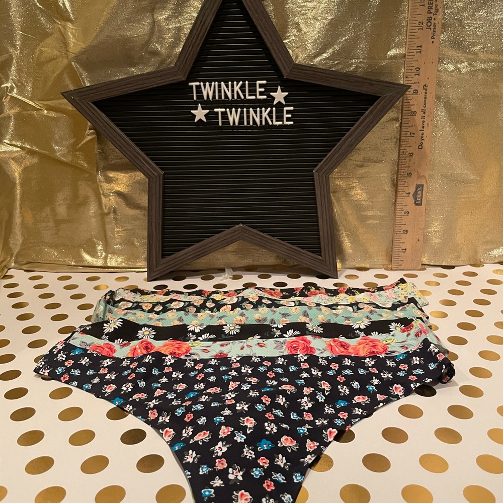 7 pair, Weekly Seemless Thong Set